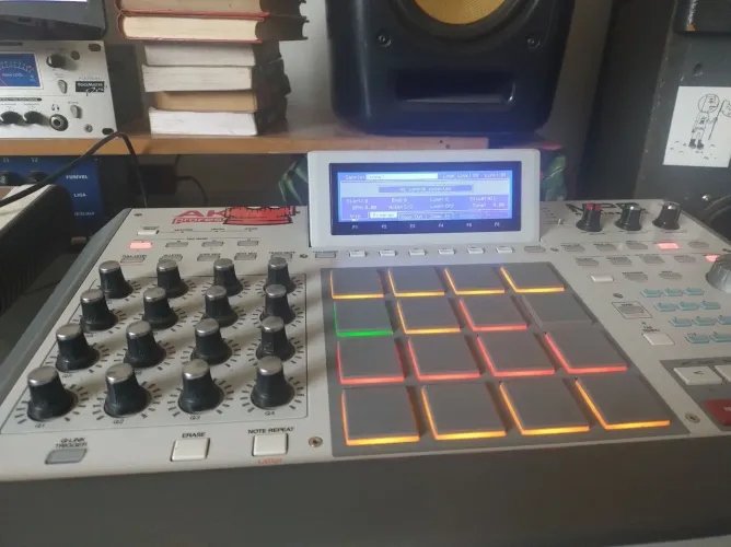 MPC AKAI RENAISSANCE (PERFEITO ESTADO)