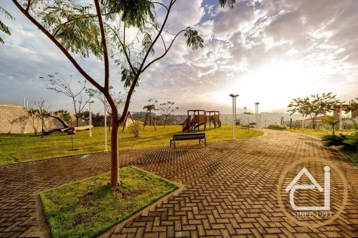 Terreno 315m² no Condomínio Morada das Flores