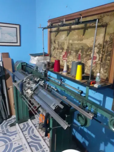 Maquina de tecer industrial,valor 3000 as três