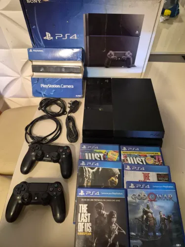 PS4 Fat 500GB + Kit Completo - R$ 1.500 | Aceito Troca!