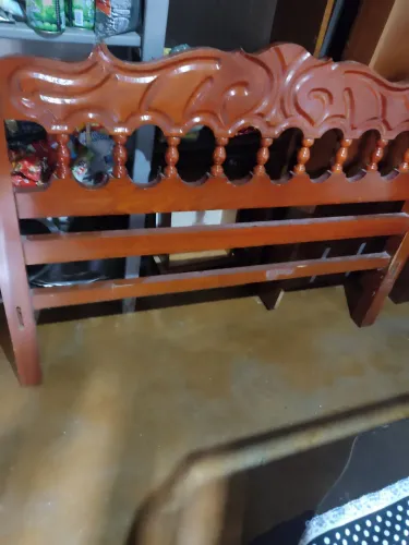 Cama de casal trabalhada