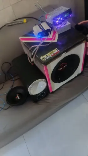 Som automotivo novo