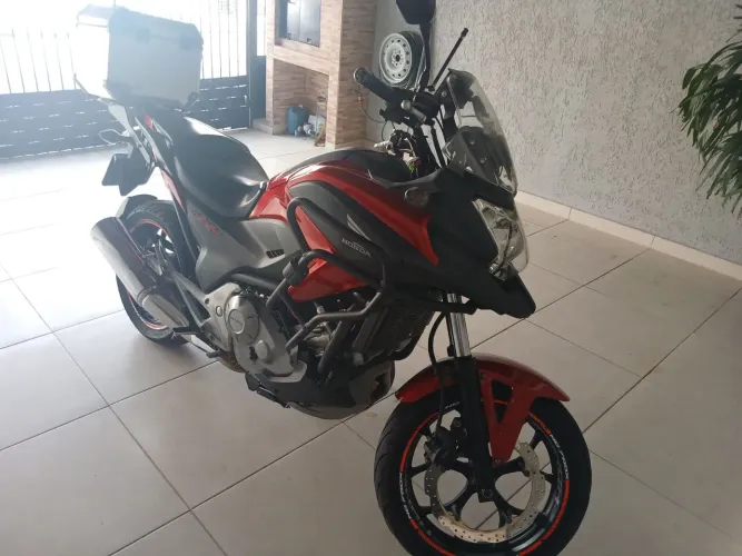 Moto NC700X  2014 LINDA 