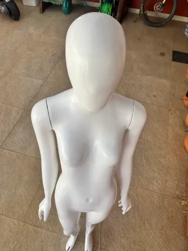 Manequins de Fibra