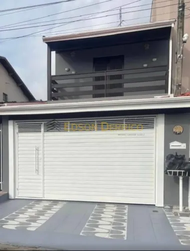 Sobrado com 3 quartos, Comercial e Residencial Jardim Mariana - Pindamonhangaba