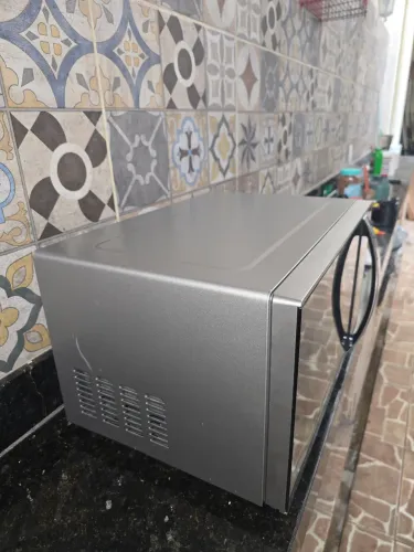 Vendo Micro ondas 21lt R$ 350,00,estado de novo