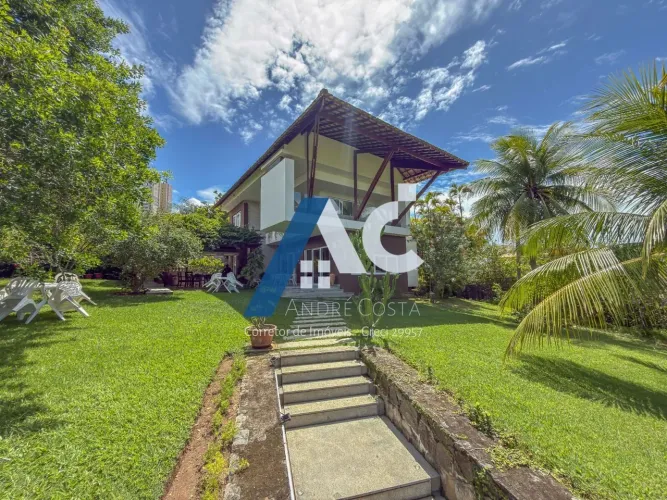 CASA ALTO PADRÃO 4/4 EM PATAMARES | 978m² DE TERRENO | VARANDA COM VISTA VERDE | CONDOMÍNI