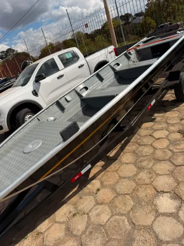 Canoa marreco 5.5 metros Veneza plus com carretinha nova pronta entrega 