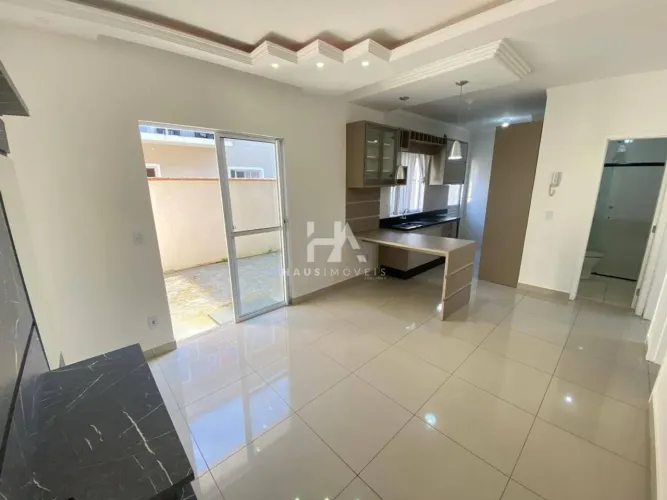 Apartamento à venda no bairro Nereu Ramos com 48 m² e 2 dormitórios/quartos