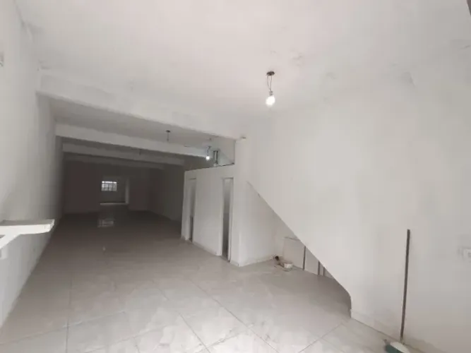Lindo Galpão Locação - Jardim Rio Branco - São Vicente - SP. RS 1.500,00 -  150 m²