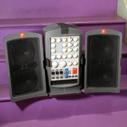 Sistema de Som Portátil Fender Passport P-150