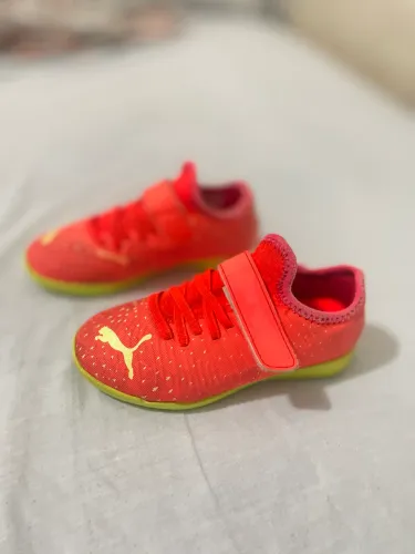 Chuteira Puma Future Z 4.4 V PS IT BDP Futsal Kids Coral