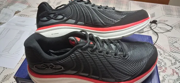 Tenis novo original olimpikus 41