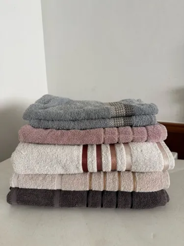 Kit de toalhas Karsten + tapete de banheiro - 6 peças