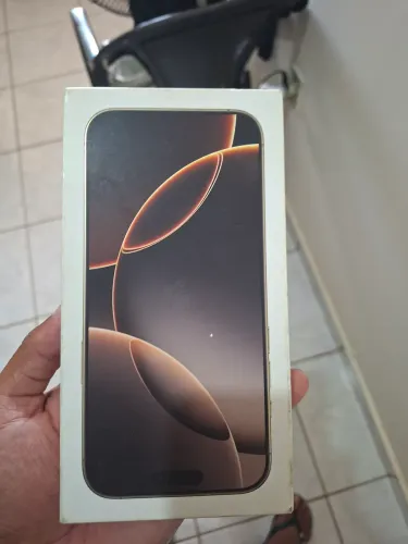 Caixa do iPhone 16 pro max