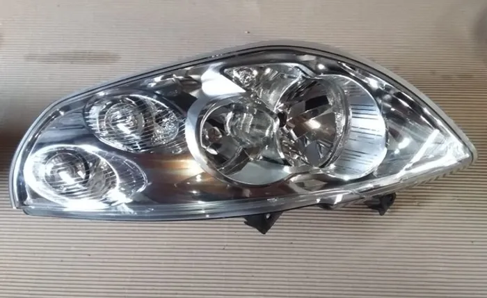 Farol Renault Master 2.3 L/E Ano 2014/.... Novo importado