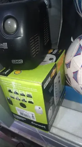 Estabilizadores tenho vários, padrão novo ou antigo, bom estado.