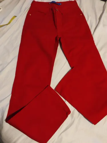 Calça jeans vermelha 38