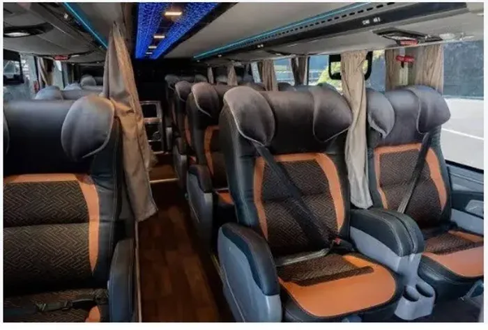 Locaçao de Onibus - Vans