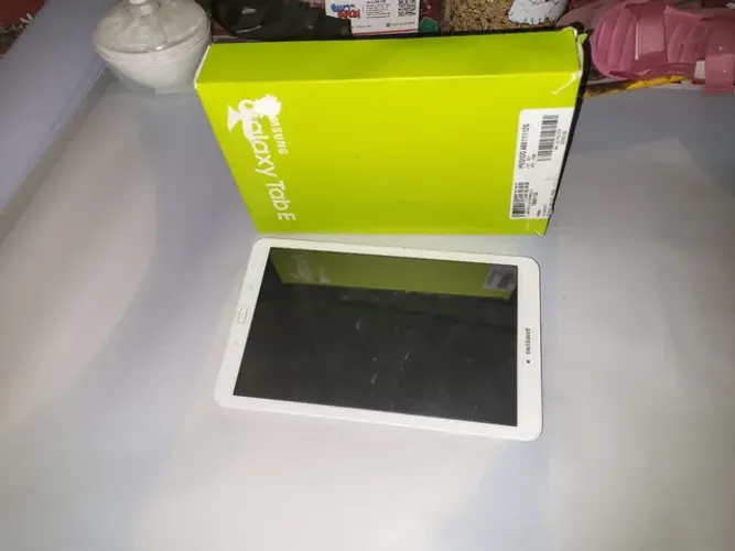 Tablet Samsung Tab E (tela grande) SM-T560 (LEIA A DESCRIÇÃO)