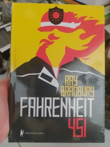 Livro Fahrenreit 451 Capa Dura - Novo/Lacrado - Ray Bradbury