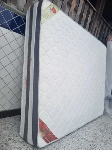 Colchão Queen Ortocrim , sem uso , aceito cartão e entrego 