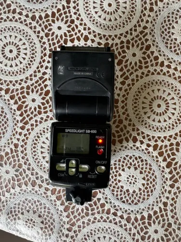 Flash Nikon Speedlight SB-600