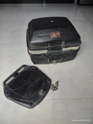 Baú caixa bagageiro moto Givi 27L bauleto
