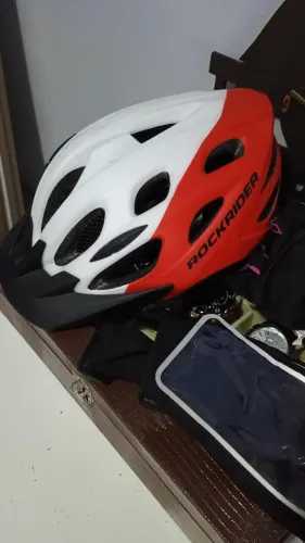 capacete  feminino para ciclismo usado só uma vez tamanho 51 a 56 S Rockrider