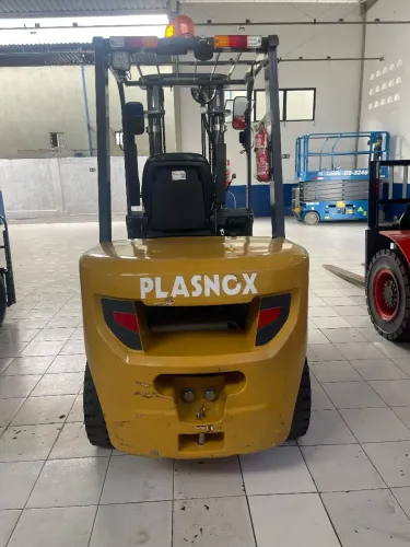 Empilhadeira Plasnox