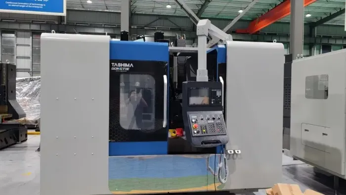 centro de usinagem cnc -fresadora cnc - romi- tashima 