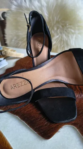 Sandália Arezzo Preta - Camurça 