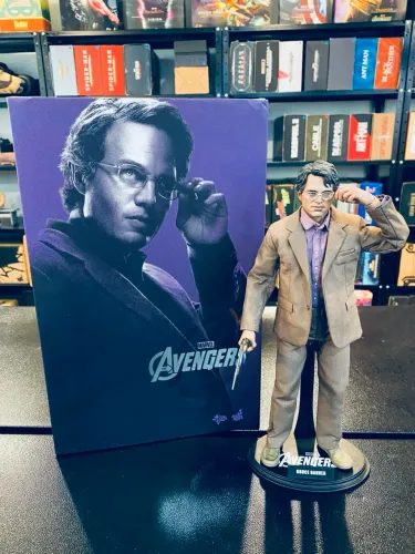 Boneco Hot Toys Bruce Banner Avengers Vingadores