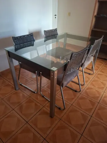 Mesa de Vidro Cromada - Grátis 4 cadeiras
