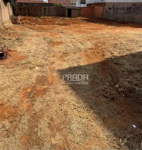 Excelente Terreno no Bairro Brasil Medindo 800 m²