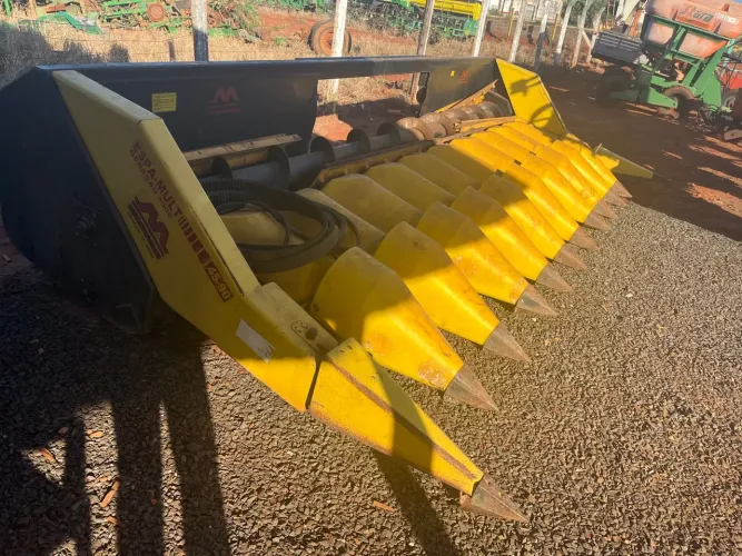 Plataforma de milho Mantovani para tc 59