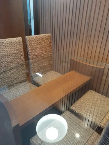 Tampo de vidro bisotado
