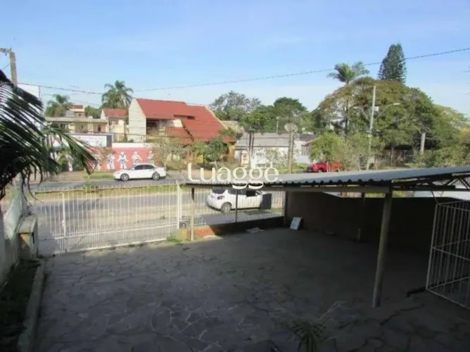 Casa ampla com piscina na Zona Sul de Porto Alegre!