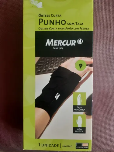 Tala para fixação da mão direita