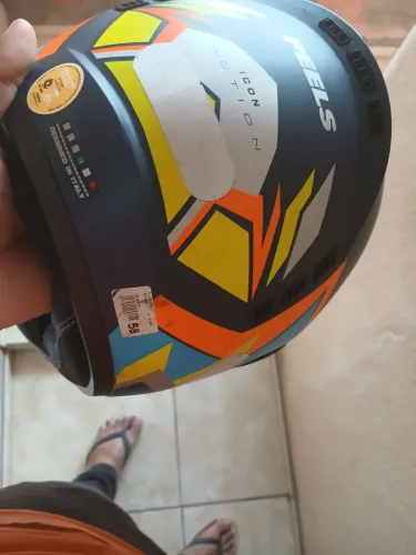 Capacete Peels Action Icon