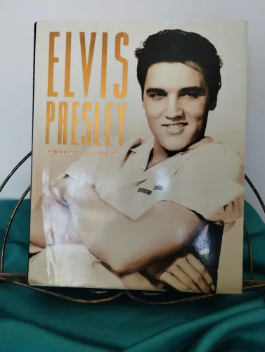 Livro Elvis Presley Unseen Archives- Raro. Edição para colecionadores.