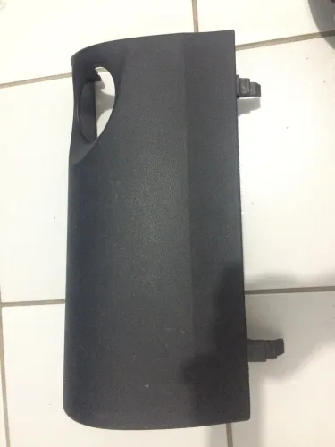 Tampa porta luvas Etios