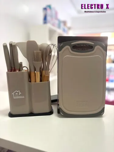 Jogo de Utensílios de Cozinha + Tábua de Corte