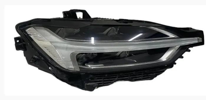 Farol da Volvo XC60 2018 2019 2020 2021 2022 Lado direito 