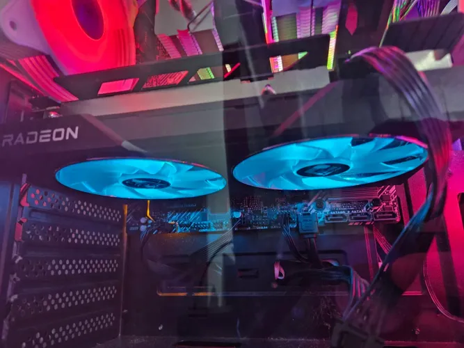 Placa de vídeo AMD Radeon RX 6600
