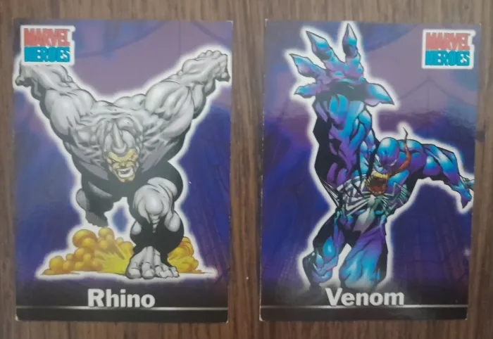 2 Cards Topps Marvel Heroes
