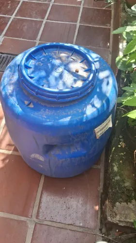 Tambor de plástico azul armazenamento de água da chuva 
