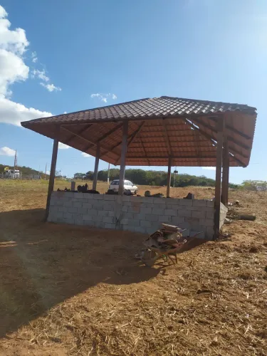 Cobertura de telha para área de lazer