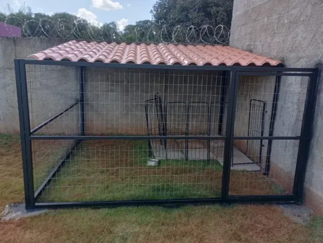 Canil Formato L - 250x2.50 | Fabricação Sob Encomenda