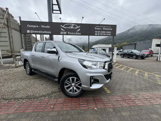 Toyota Hilux CD SRV 4X4 2.8 TDI Diesel Aut. 2020